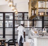 OO_LeSaintGéran_FB_LArtisan_Interior_Detail_With_Chef