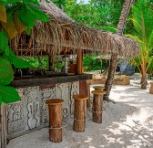 moofushi-maldives-2020-totem-bar-01