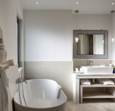 Baglioni_Resort_Sardinia_Tavolara_Suite_Bathroom