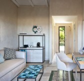 Baglioni_Resort_Sardinia_Sea_View_Suite_Living_Room