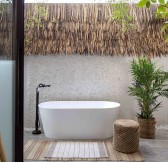 Emiraty-Dubai-Anantara_World_Islands_Dubai_Resort_Guest_Room_Junior_Beach_Pool_Suite_Outdoor_Bathtub