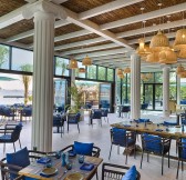 Emiraty-Dubai-Anantara_World_Islands_Dubai_Resort_Restaurant_Helios_Interior_View