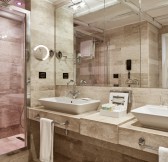 SARDINIE - LA VILLA DEL RE bathroom_junior_suite