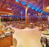 Maledivy - Kuredu Island Resort 30