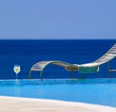 Recko-Milos-Artemis-Seaside-Resort-5
