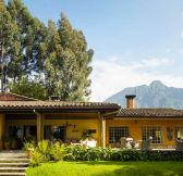 Rwanda-Wilderness-Sabyinyo-Silverback-Lodge-2