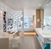 ROYAL HIDEAWAY CORALES SUITES 6