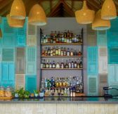 VAKKARU MALDIVES - lagoon-bar