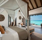 VAKKARU MALDIVES - one-bedroom-over-water-pool-residence_bedroom
