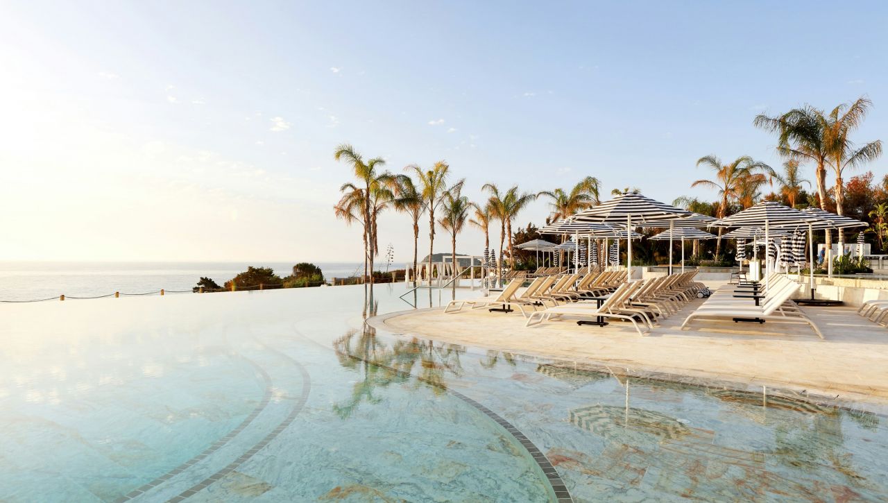 BLESS IBIZA CALA NOVA *****