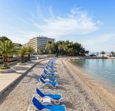 SPLIT - LE MERIDIEN LAW 47