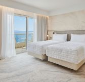 SPLIT - LE MERIDIEN LAW 21