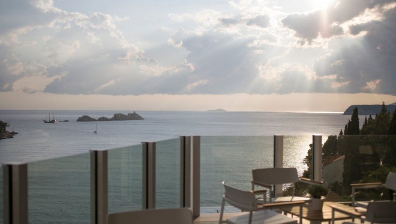 HOTEL KOMPAS DUBROVNIK  ****