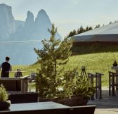 ITALIE - COMO Alpina Dolomites - OutdoorBar_Chalet