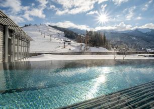 HOLZHOTEL FORSTHOFALM