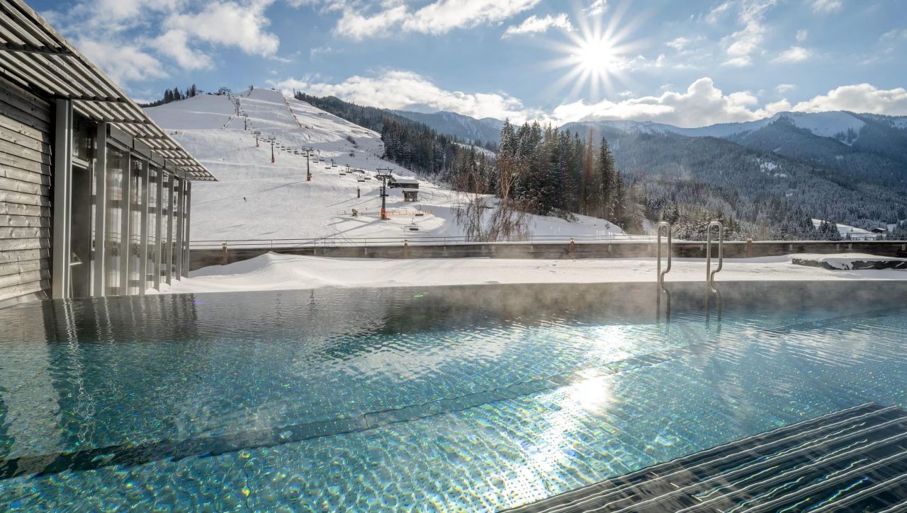 HOLZHOTEL FORSTHOFALM ****