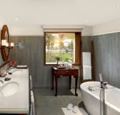 INDIE - TAJ EXOTICA GOA - Luxury_Suite_Bathroom