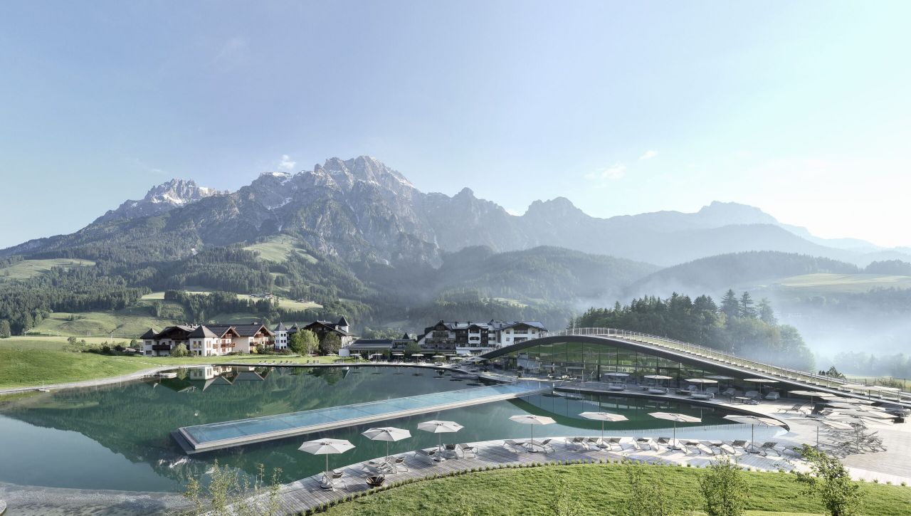 HOTEL KRALLERHOF *****
