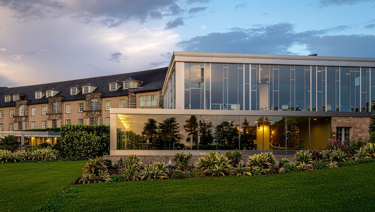 THE HAWTHORN BY GALVAY BAY *****