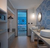 CORA CORA MALDIVES - Lagoon Villa - Vanity View